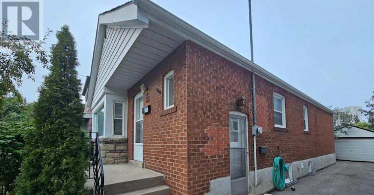 MAIN-45 Norlong Boulevard, Toronto, ON, M4C 3W8 - 2
