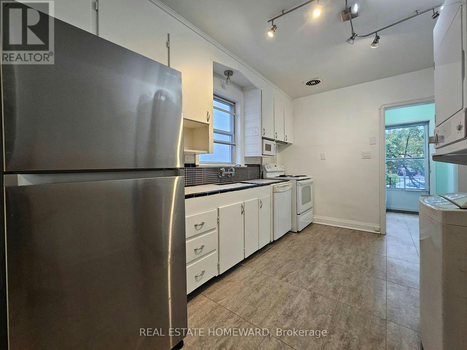 MAIN-45 Norlong Boulevard, Toronto, ON, M4C 3W8 - 20