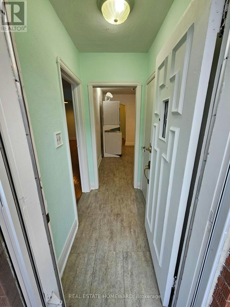 MAIN-45 Norlong Boulevard, Toronto, ON, M4C 3W8 - 4