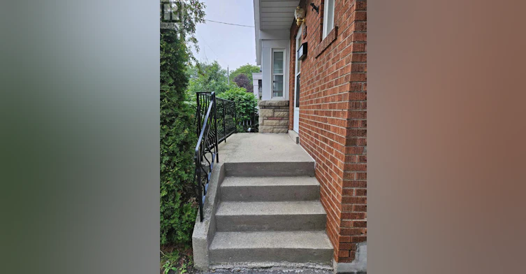 MAIN-45 Norlong Boulevard, Toronto, ON, M4C 3W8 - 3