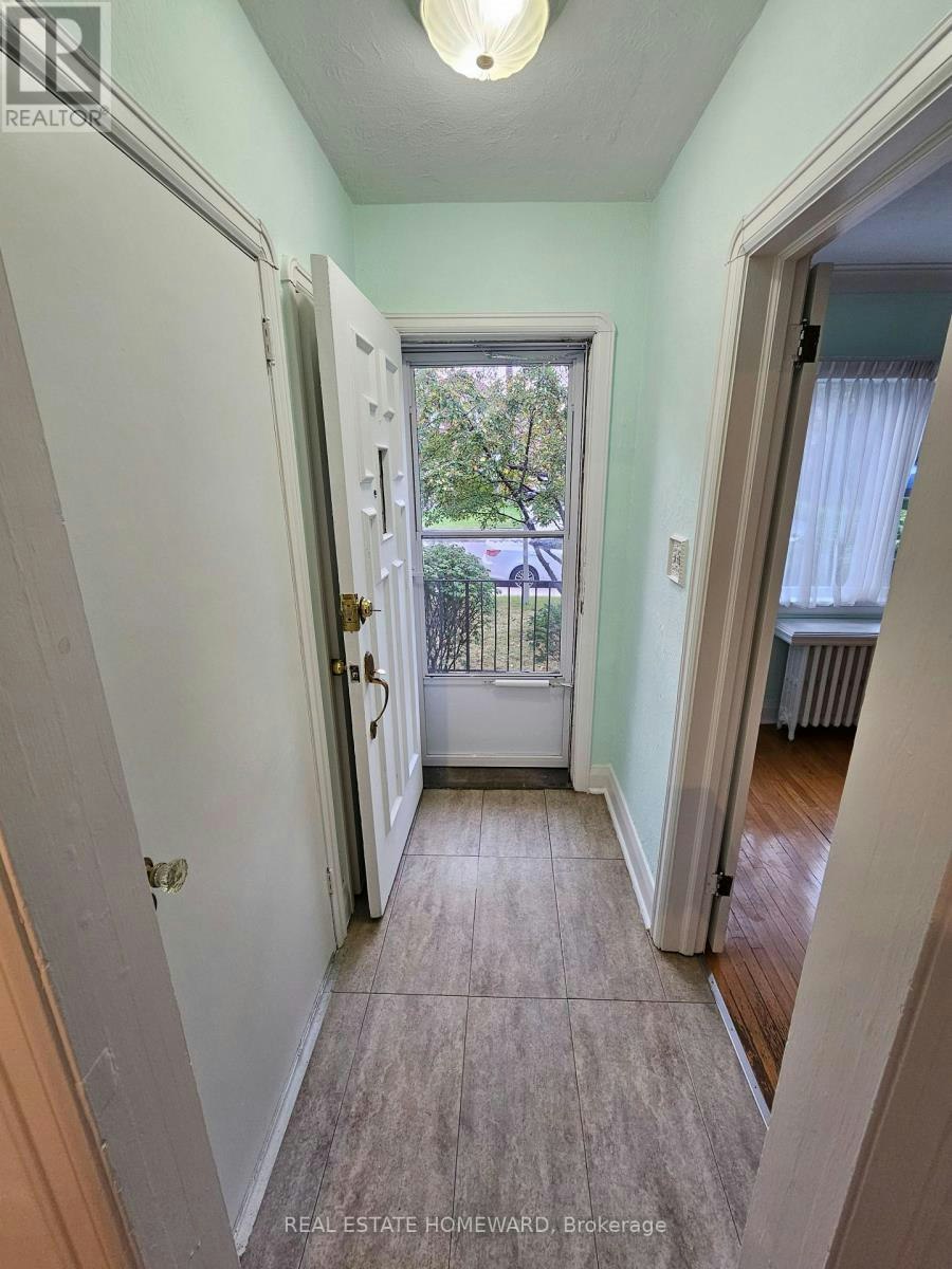 MAIN-45 Norlong Boulevard, Toronto, ON, M4C 3W8 - 5