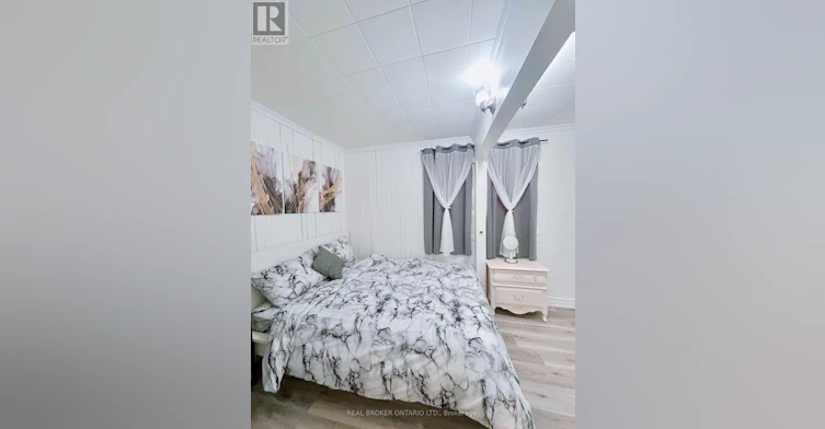 699 Innisfil Beach Road, Innisfil, ON, L9S 4E4 - 3
