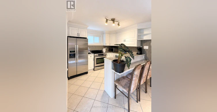 BSMT-14 Park Lane Circle, Richmond Hill, ON, L4C 6S8 - 2