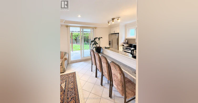 BSMT-14 Park Lane Circle, Richmond Hill, ON, L4C 6S8
