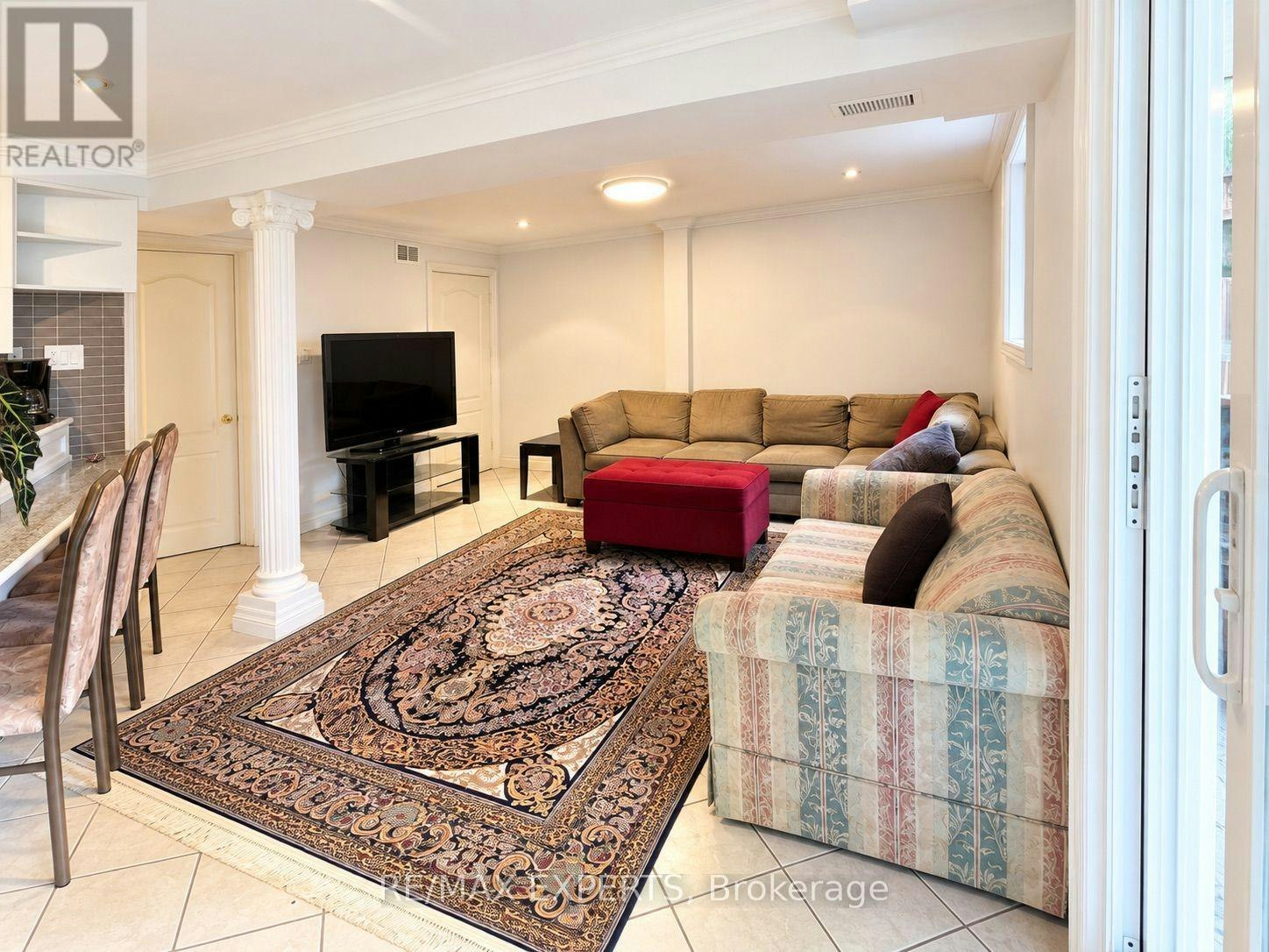 BSMT-14 Park Lane Circle, Richmond Hill, ON, L4C 6S8 - 4