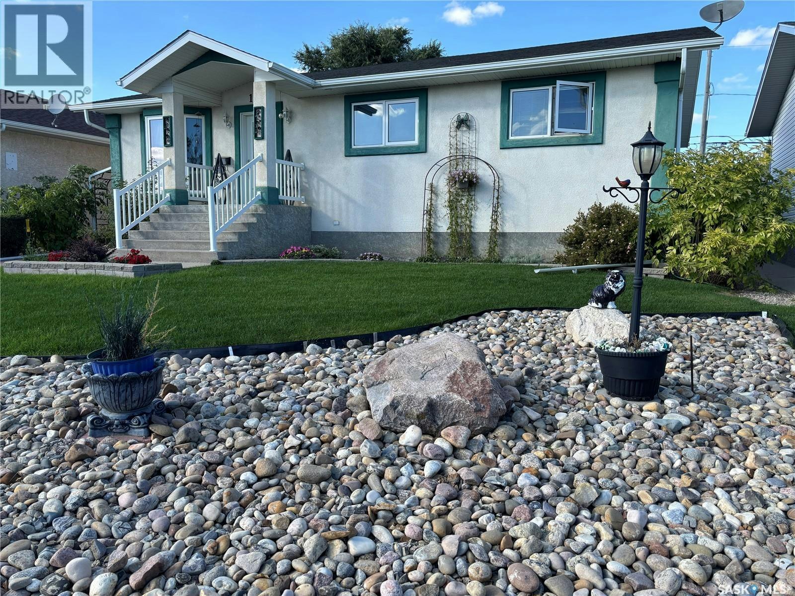 1546 Athabasca Street W, Moose Jaw, SK, S6H 7K4