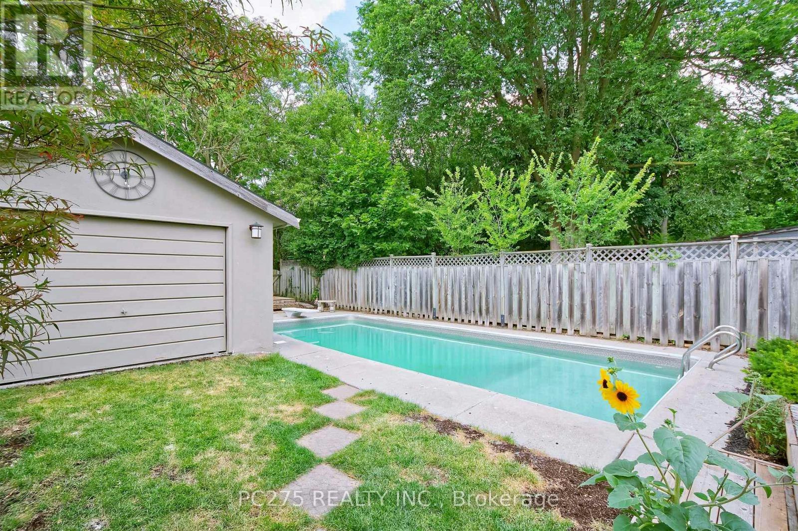 77 Elm Street, London, ON, N5Z 2K4