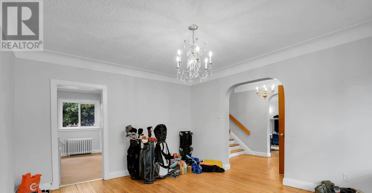 310 Mona Avenue, Ottawa, ON, K1L 7A2 - 8