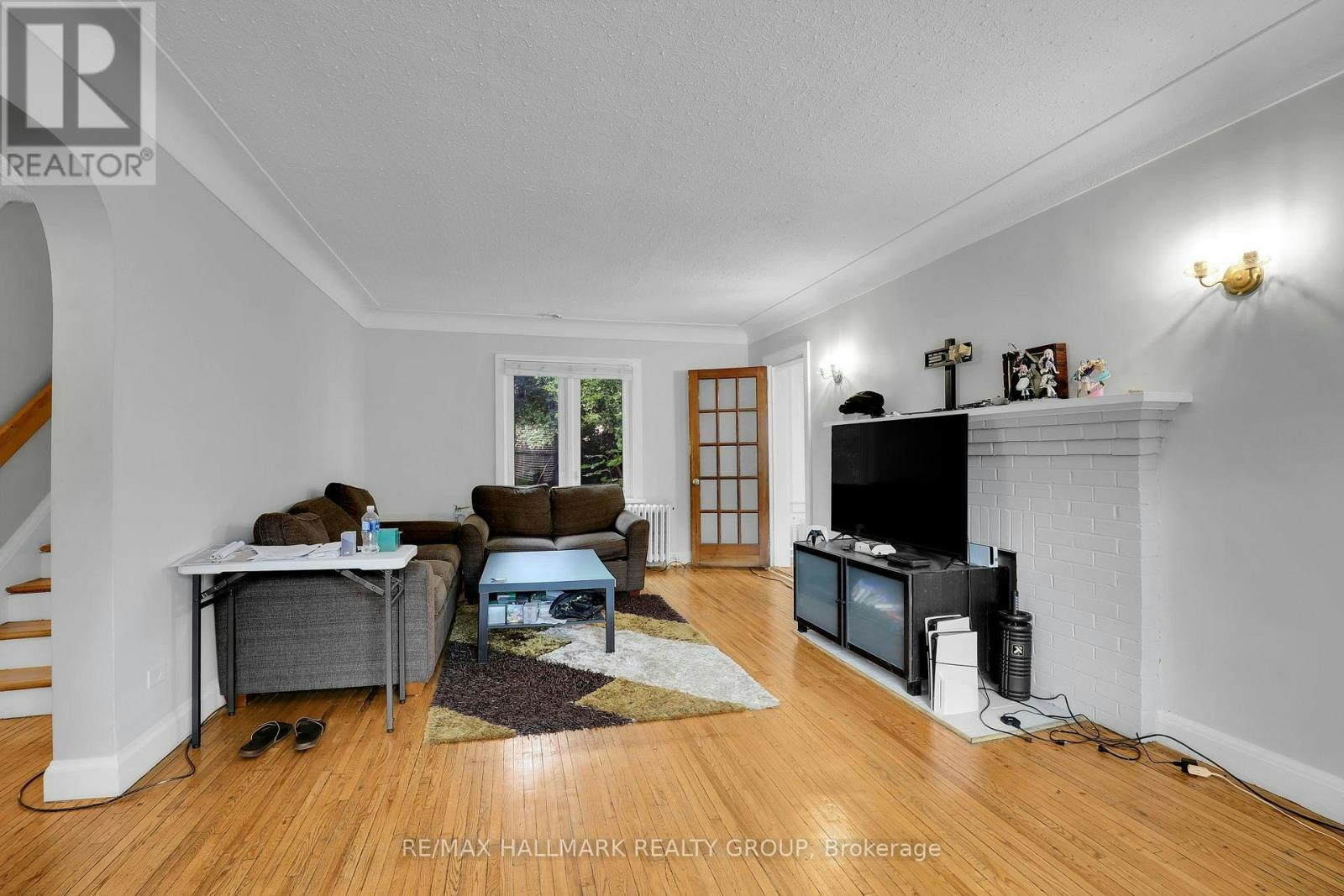 310 Mona Avenue, Ottawa, ON, K1L 7A2 - 5
