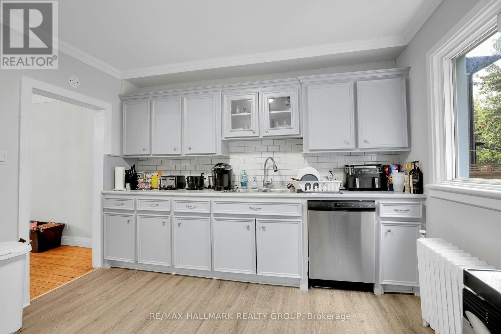 310 Mona Avenue, Ottawa, ON, K1L 7A2 - 11