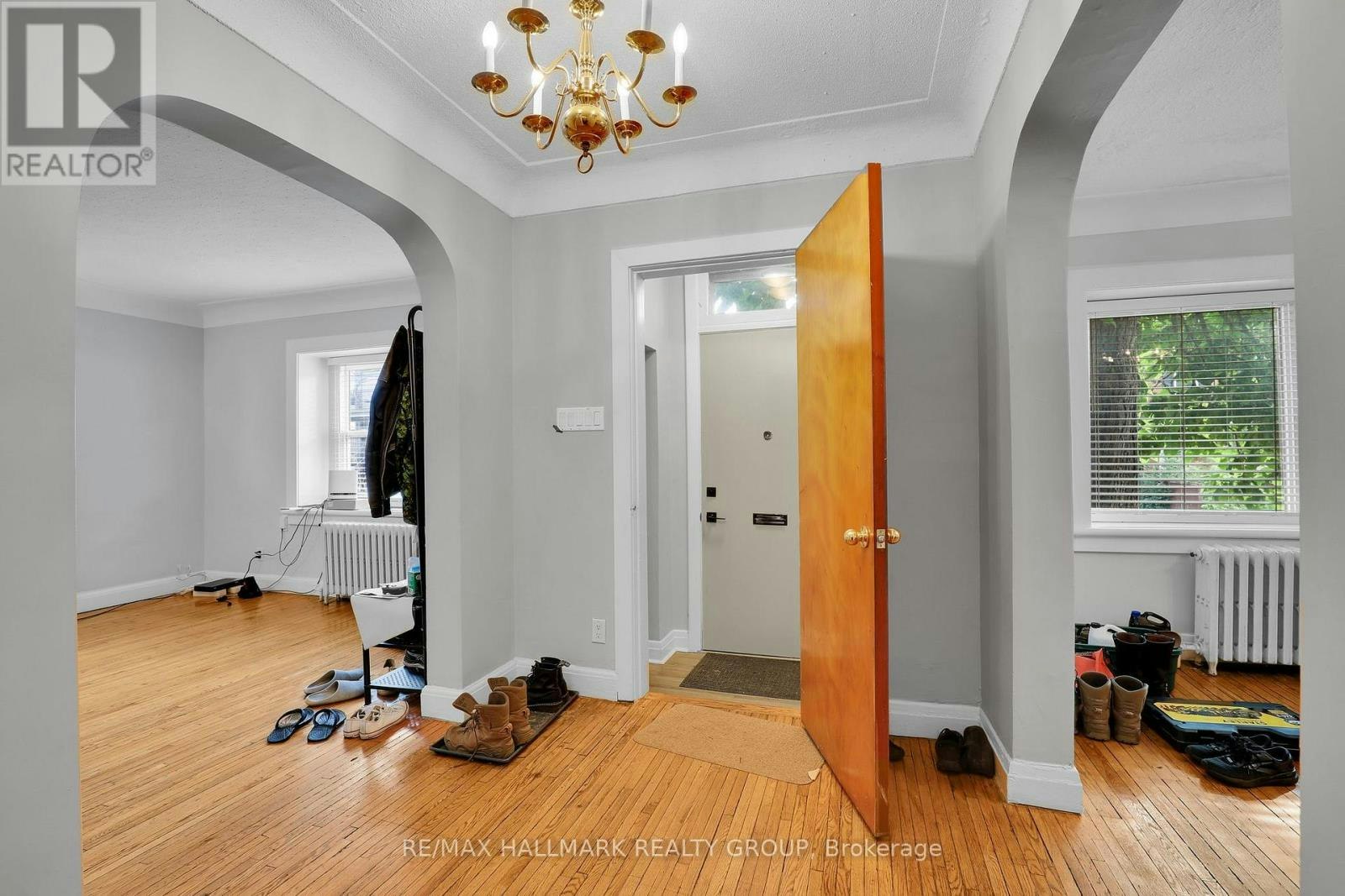 310 Mona Avenue, Ottawa, ON, K1L 7A2 - 4