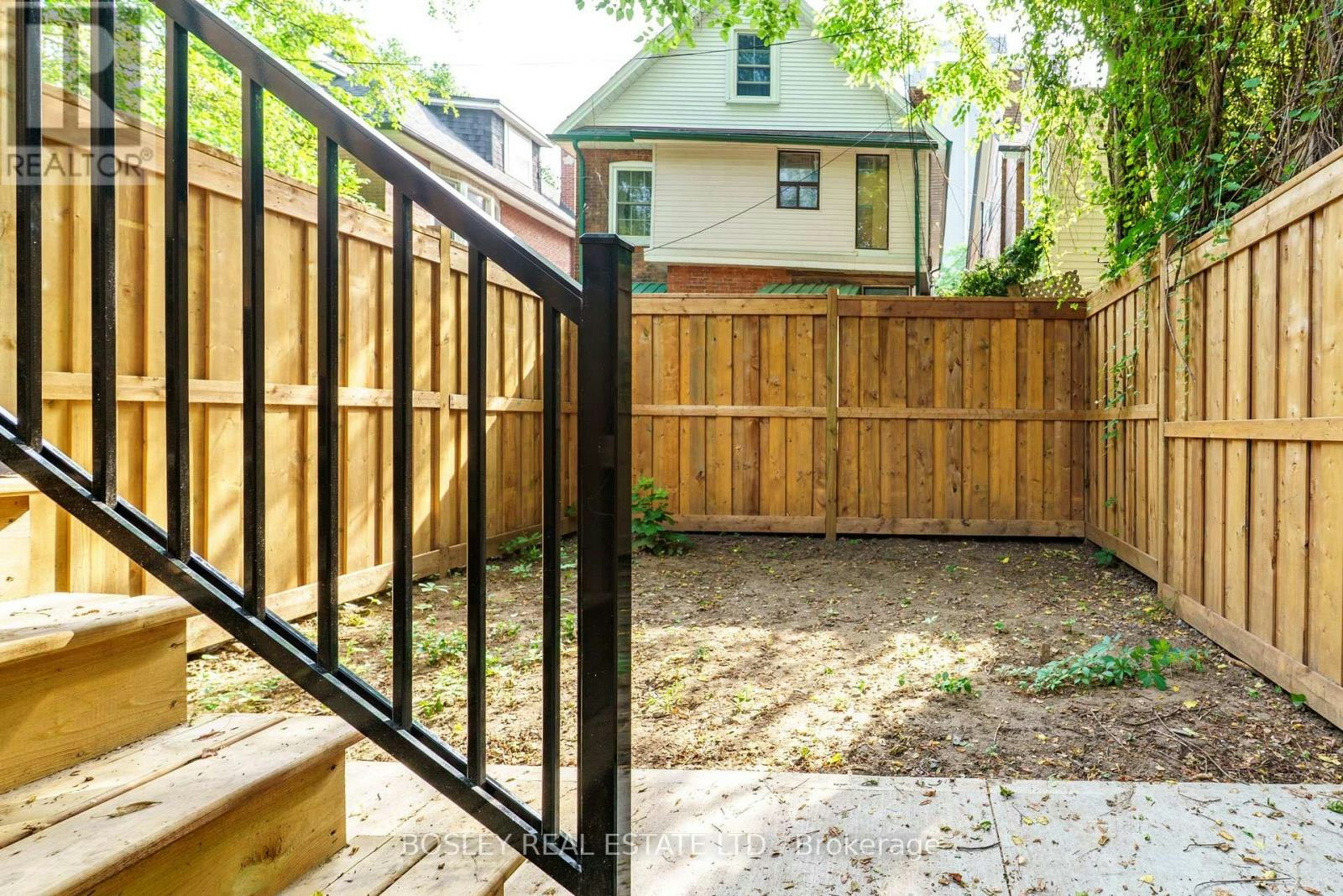 UPPER-325 Brunswick Avenue, Toronto, ON, M5R 2Z1 - 35