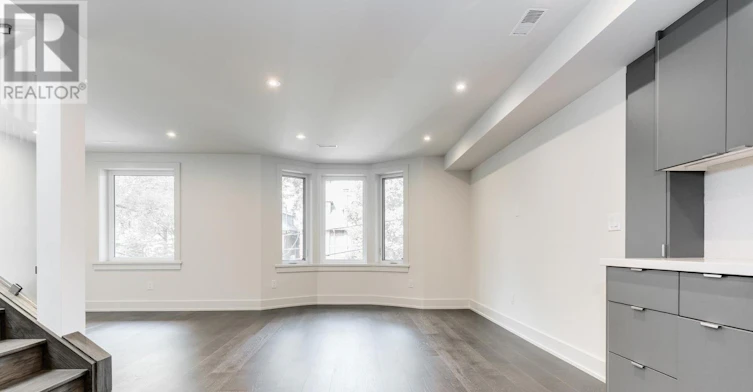UPPER-325 Brunswick Avenue, Toronto, ON, M5R 2Z1 - 7