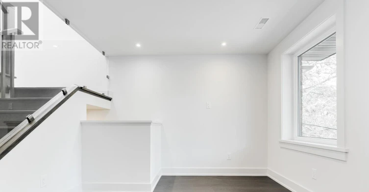 UPPER-325 Brunswick Avenue, Toronto, ON, M5R 2Z1 - 12