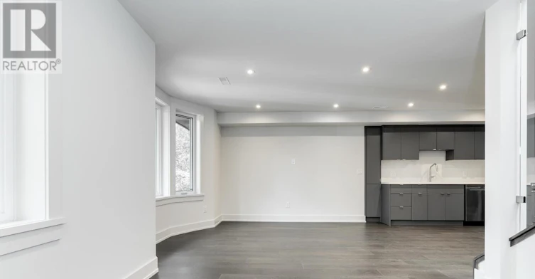 UPPER-325 Brunswick Avenue, Toronto, ON, M5R 2Z1 - 13