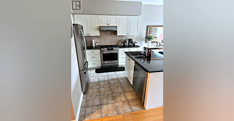 4672 Tassie Road, Burlington, ON, L7M 0M8 - 5