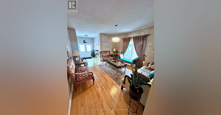 4672 Tassie Road, Burlington, ON, L7M 0M8 - 2