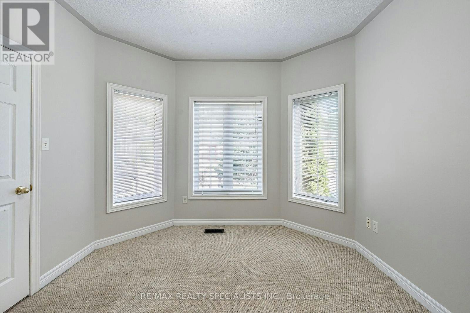 27 Nailsworth Crescent, Caledon, ON, L7C 1R3 - 7