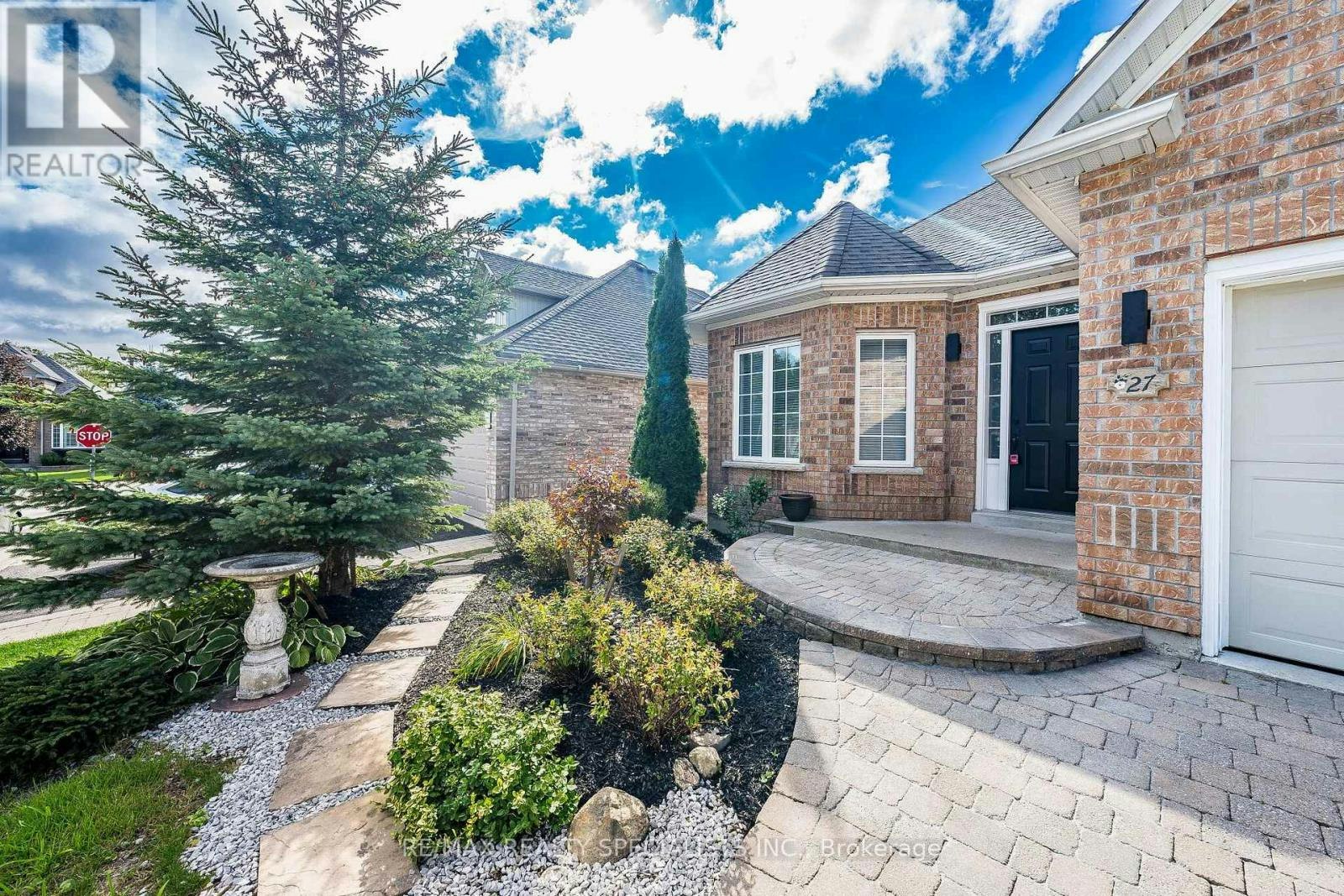 27 Nailsworth Crescent, Caledon, ON, L7C 1R3 - 3