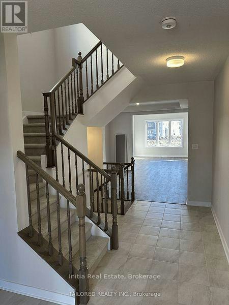 202 Gibbous Place, Ottawa, ON, K2J 6T2 - 2