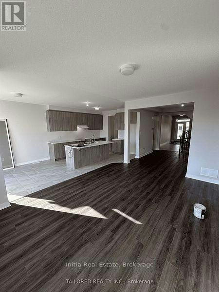 202 Gibbous Place, Ottawa, ON, K2J 6T2 - 5