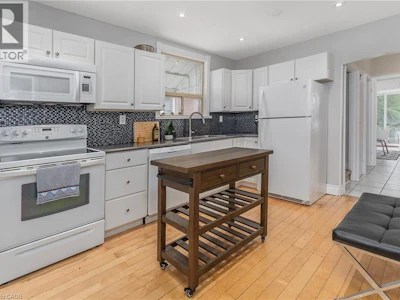 282 13th Street EAST - 3