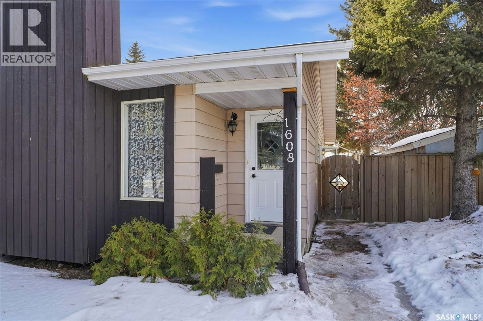 1608 Vickies Avenue, Saskatoon, SK, S7N 2P3