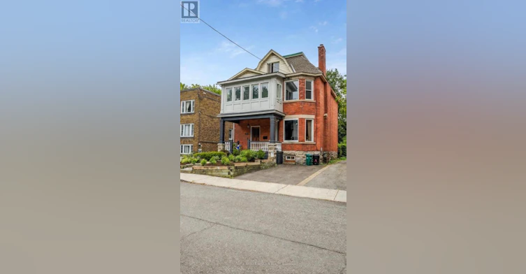 A-135 Hawthorne Avenue, Ottawa, ON, K1S 0B2