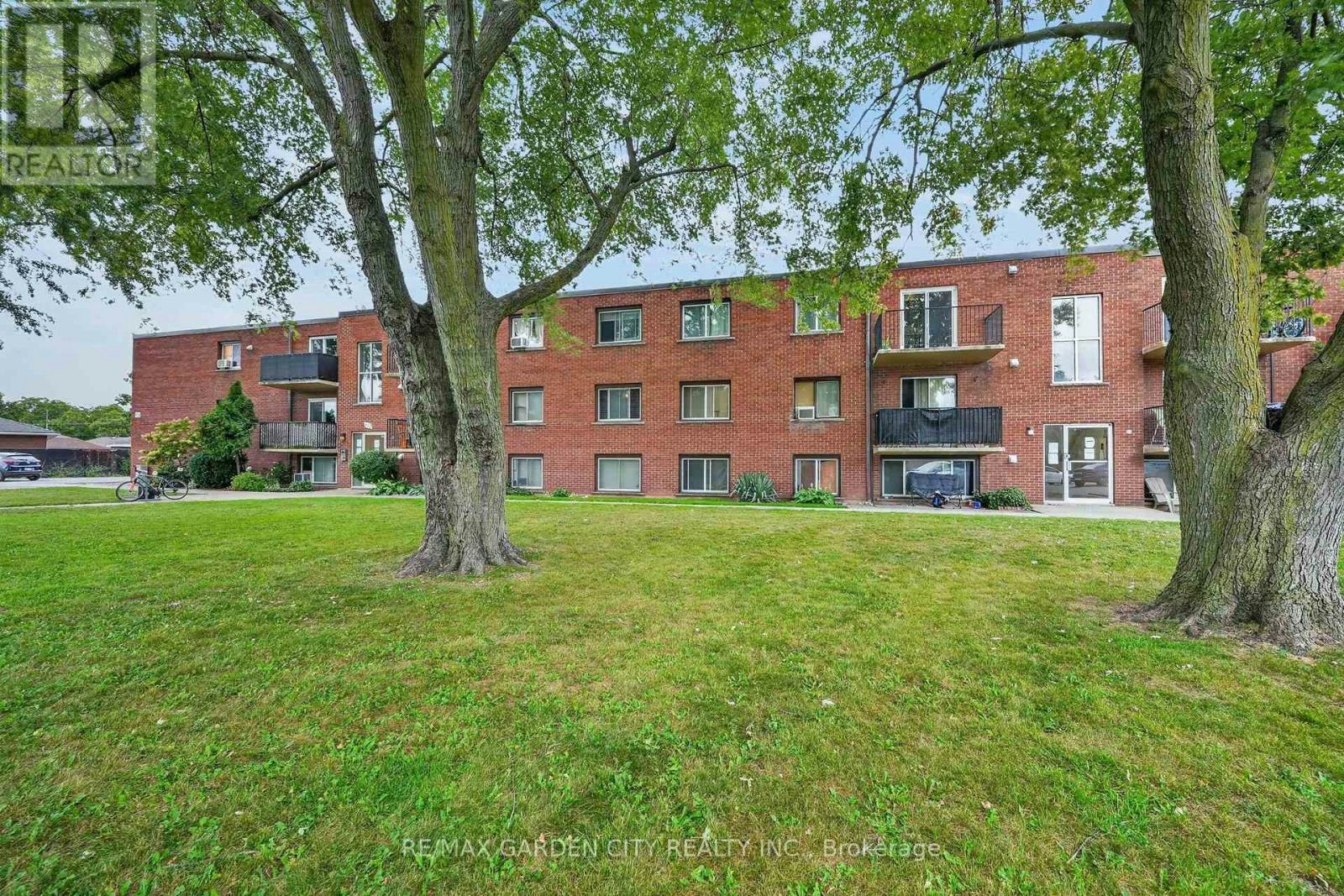 37-452 Carlton Street S, St. Catharines, ON, L2M 4X1