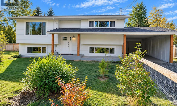 6494 Grey Crescent
