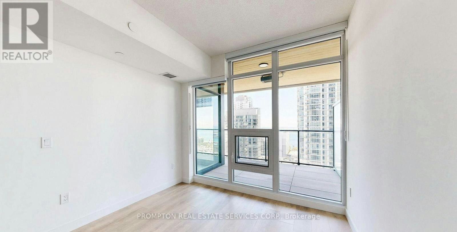 2306-1 Concord Cityplace Way, Toronto, ON, M5V 0X3 - 3