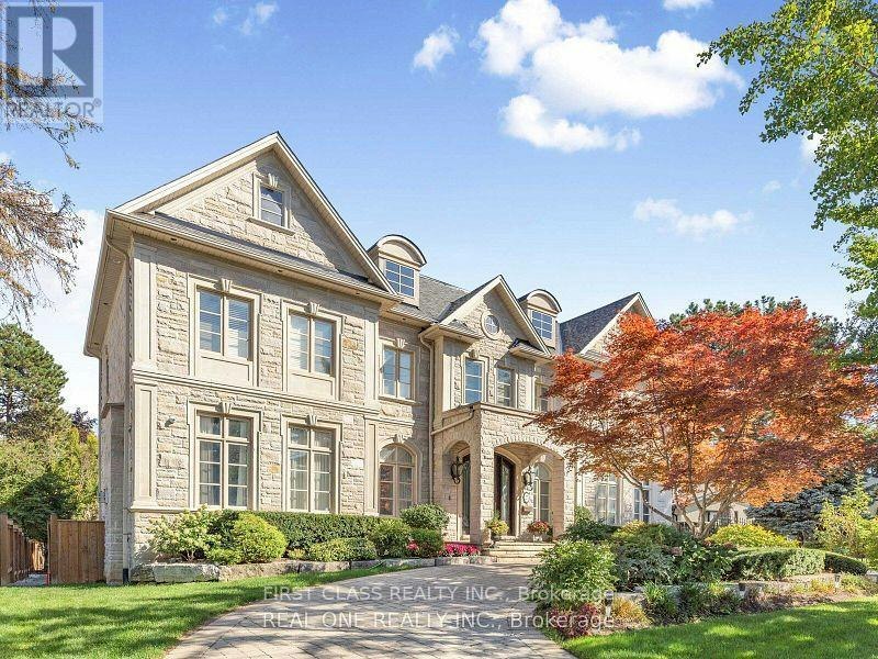 25 Dempsey Crescent, Toronto, ON, M2L 1Y4
