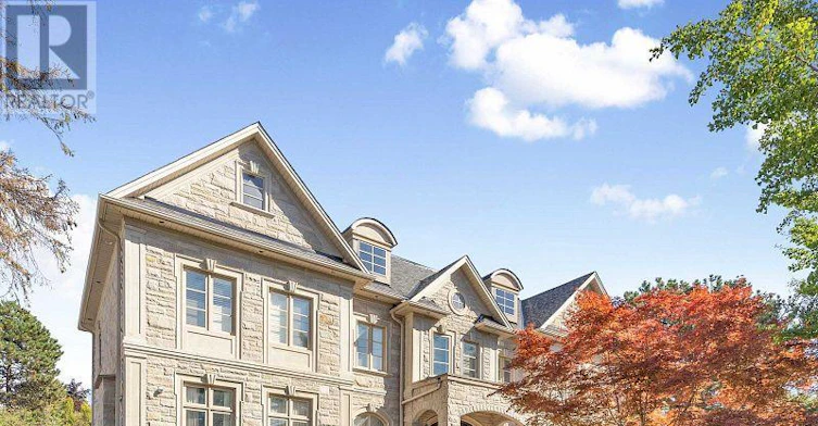 25 Dempsey Crescent, Toronto, ON, M2L 1Y4