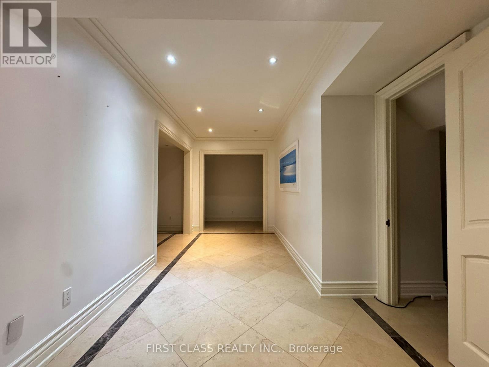 25 Dempsey Crescent, Toronto, ON, M2L 1Y4 - 5