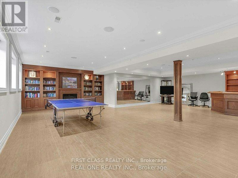25 Dempsey Crescent, Toronto, ON, M2L 1Y4 - 17
