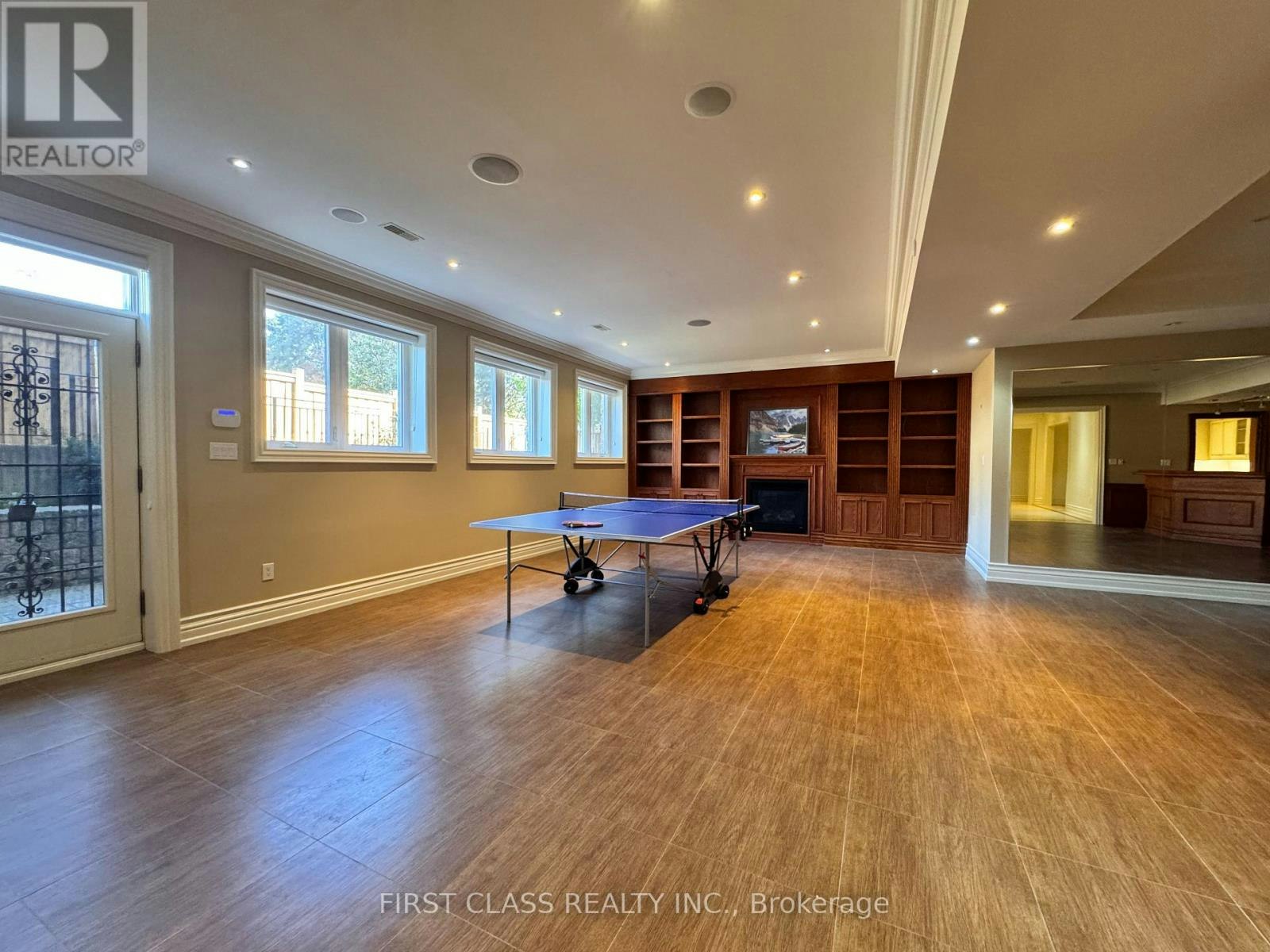 25 Dempsey Crescent, Toronto, ON, M2L 1Y4 - 16