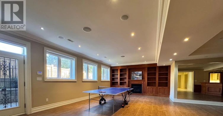 25 Dempsey Crescent, Toronto, ON, M2L 1Y4 - 16