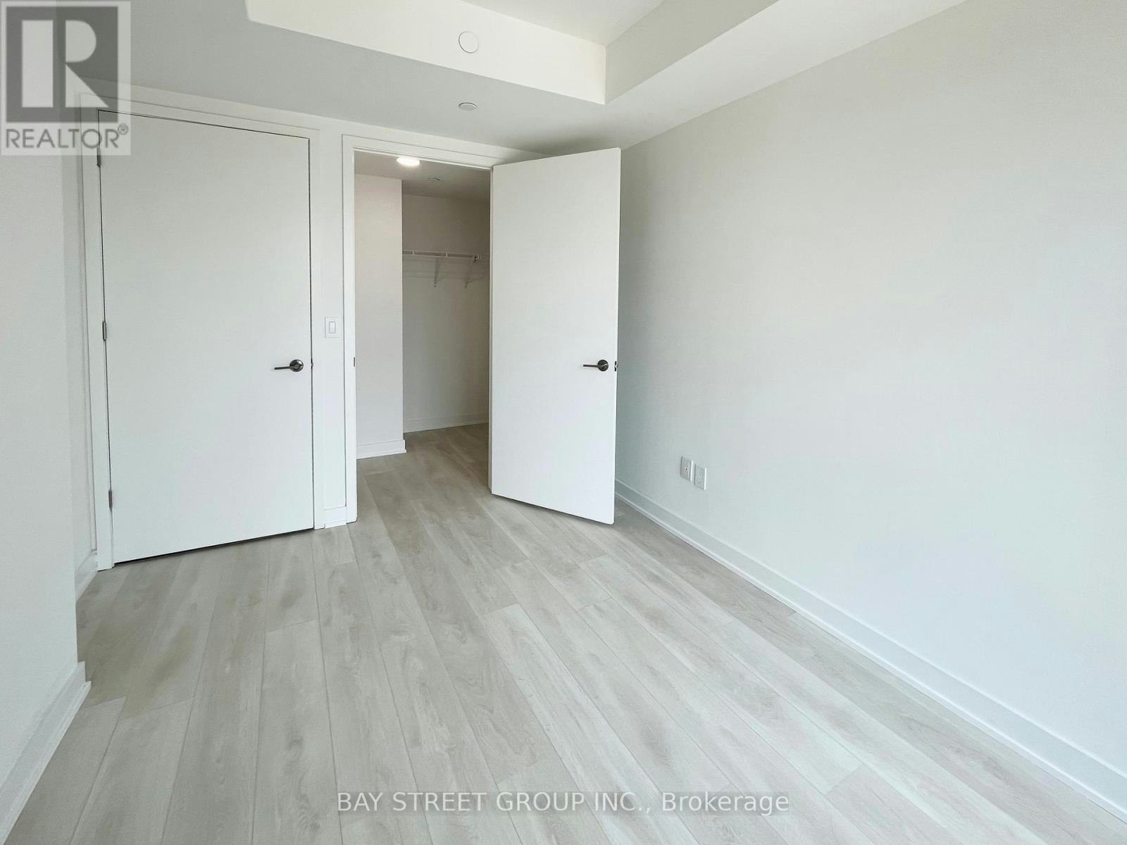 817-8 Tippett Road, Toronto, ON, M3H 0E7 - 13