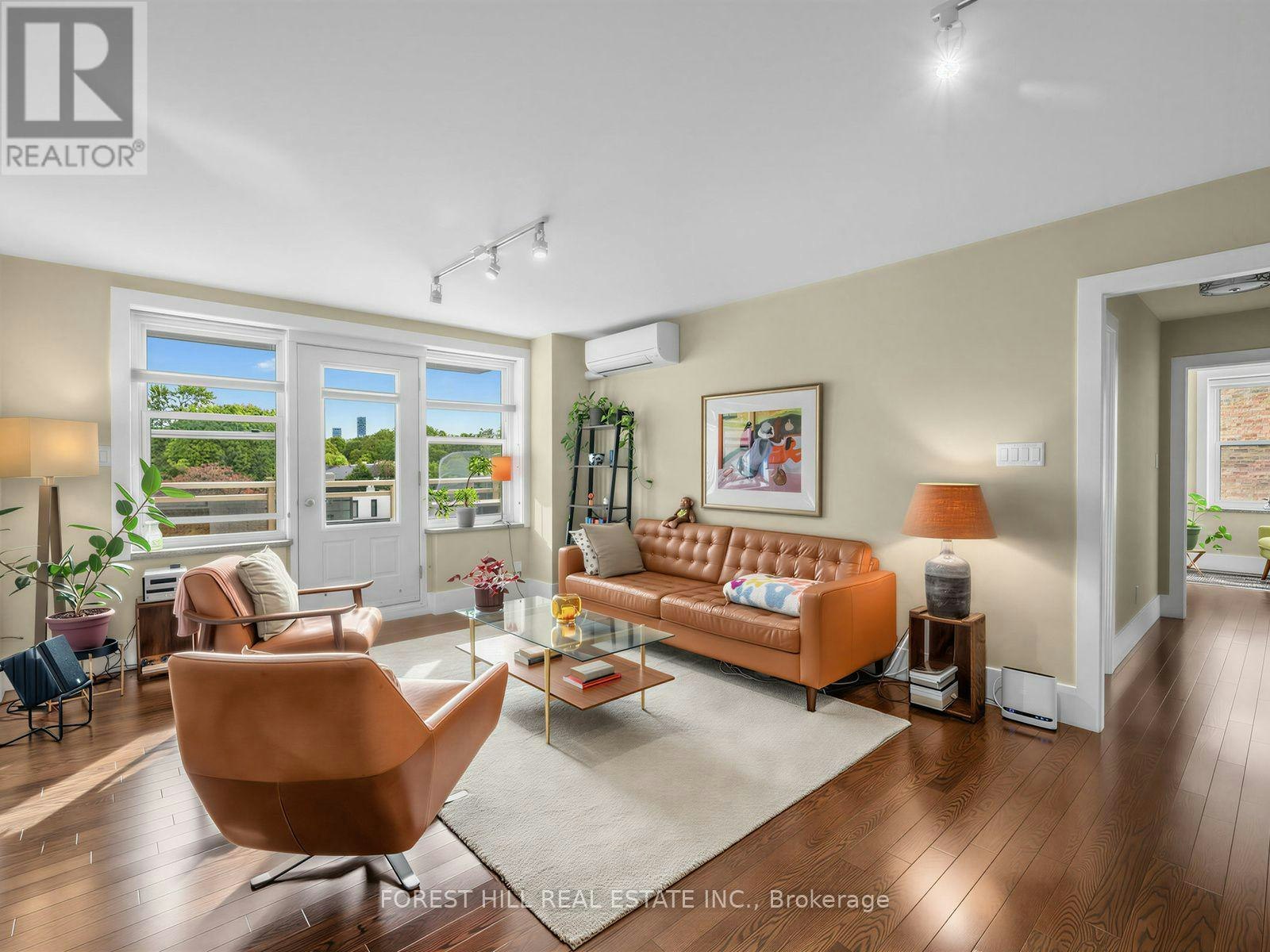 401-2603 Bathurst Street, Toronto, ON, M6B 2Z6