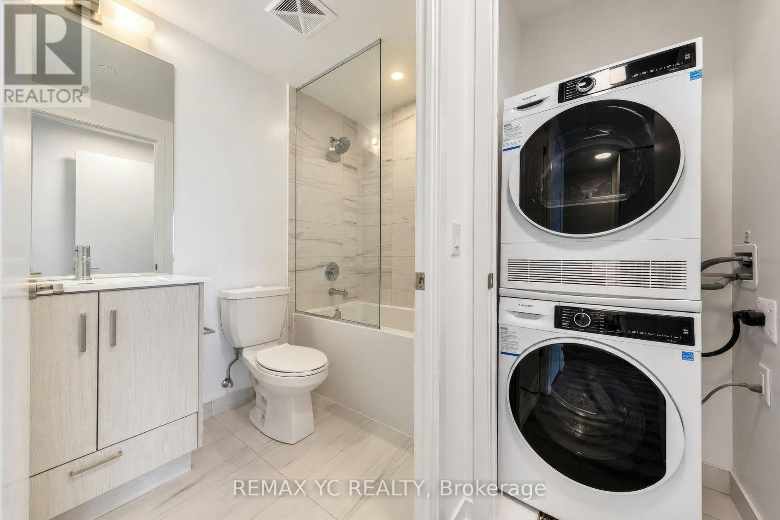 3005-180 Front Street E, Toronto, ON, M5A 0K9 - 4
