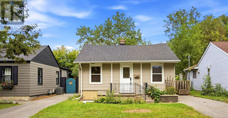 24 George Street, Ajax, ON, L1S 1S5 - 2