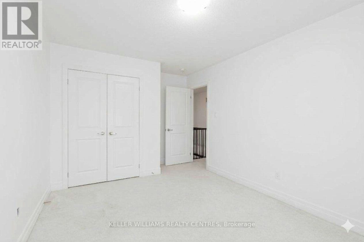 18 Hutton Crescent, Essa, ON, L0M 1B6 - 11