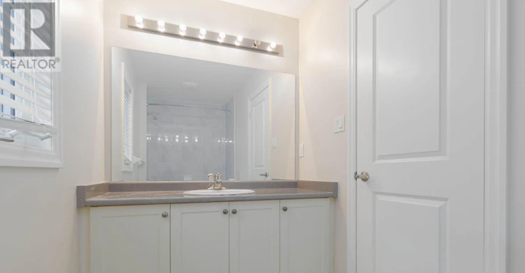 18 Hutton Crescent, Essa, ON, L0M 1B6 - 16