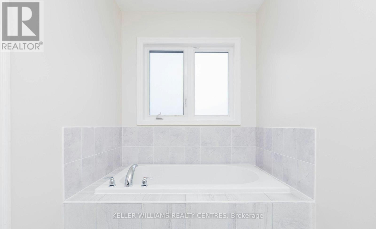 18 Hutton Crescent, Essa, ON, L0M 1B6 - 18
