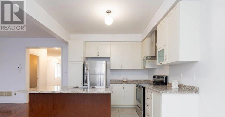 18 Hutton Crescent, Essa, ON, L0M 1B6 - 4
