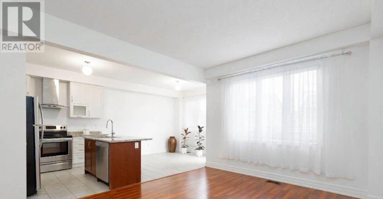 18 Hutton Crescent, Essa, ON, L0M 1B6 - 5
