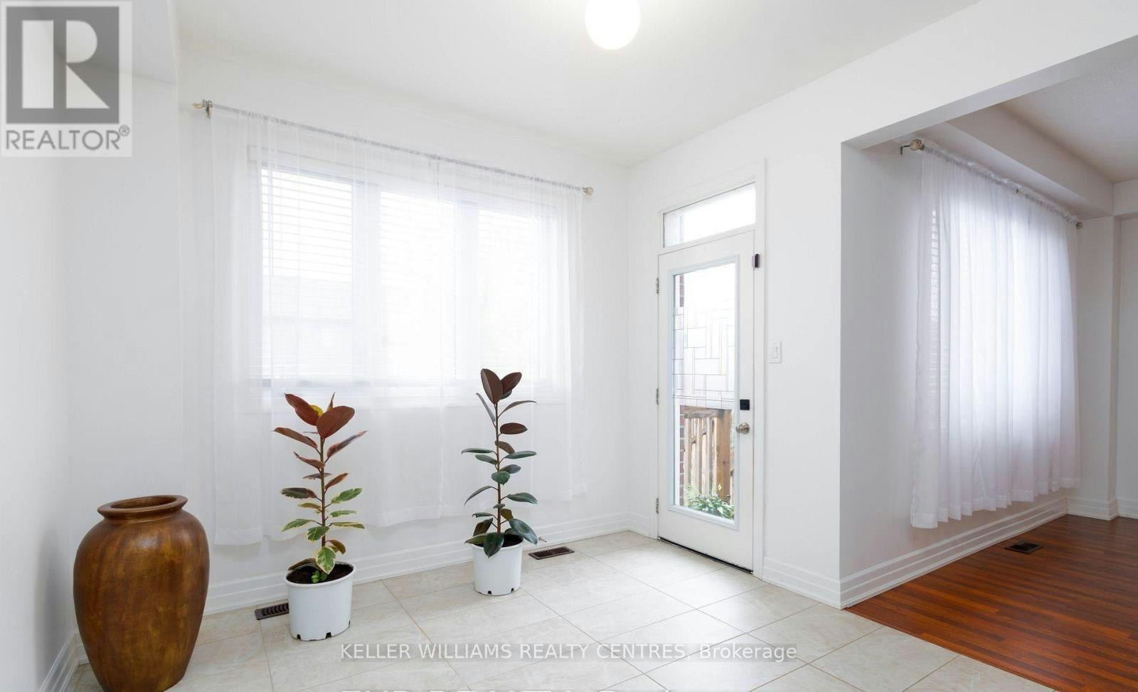 18 Hutton Crescent, Essa, ON, L0M 1B6 - 6