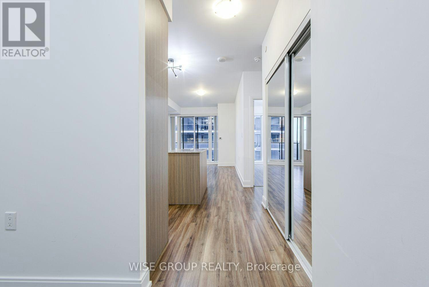 1210B-9600 Yonge Street, Richmond Hill, ON, L4C 0X3 - 3