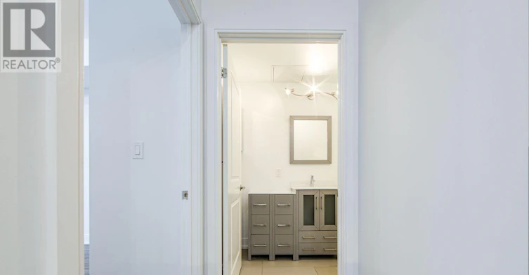 1210B-9600 Yonge Street, Richmond Hill, ON, L4C 0X3 - 16