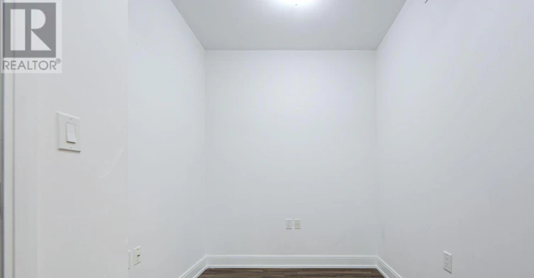 1210B-9600 Yonge Street, Richmond Hill, ON, L4C 0X3 - 4